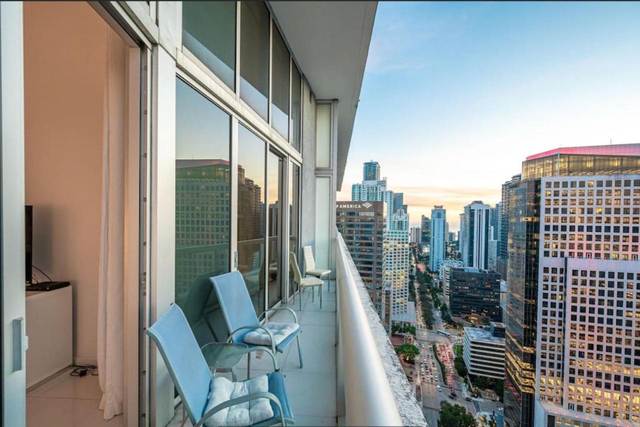 Beautiful One Bedroom Condo 16Ft Ceilings At The W Miami Exterior foto